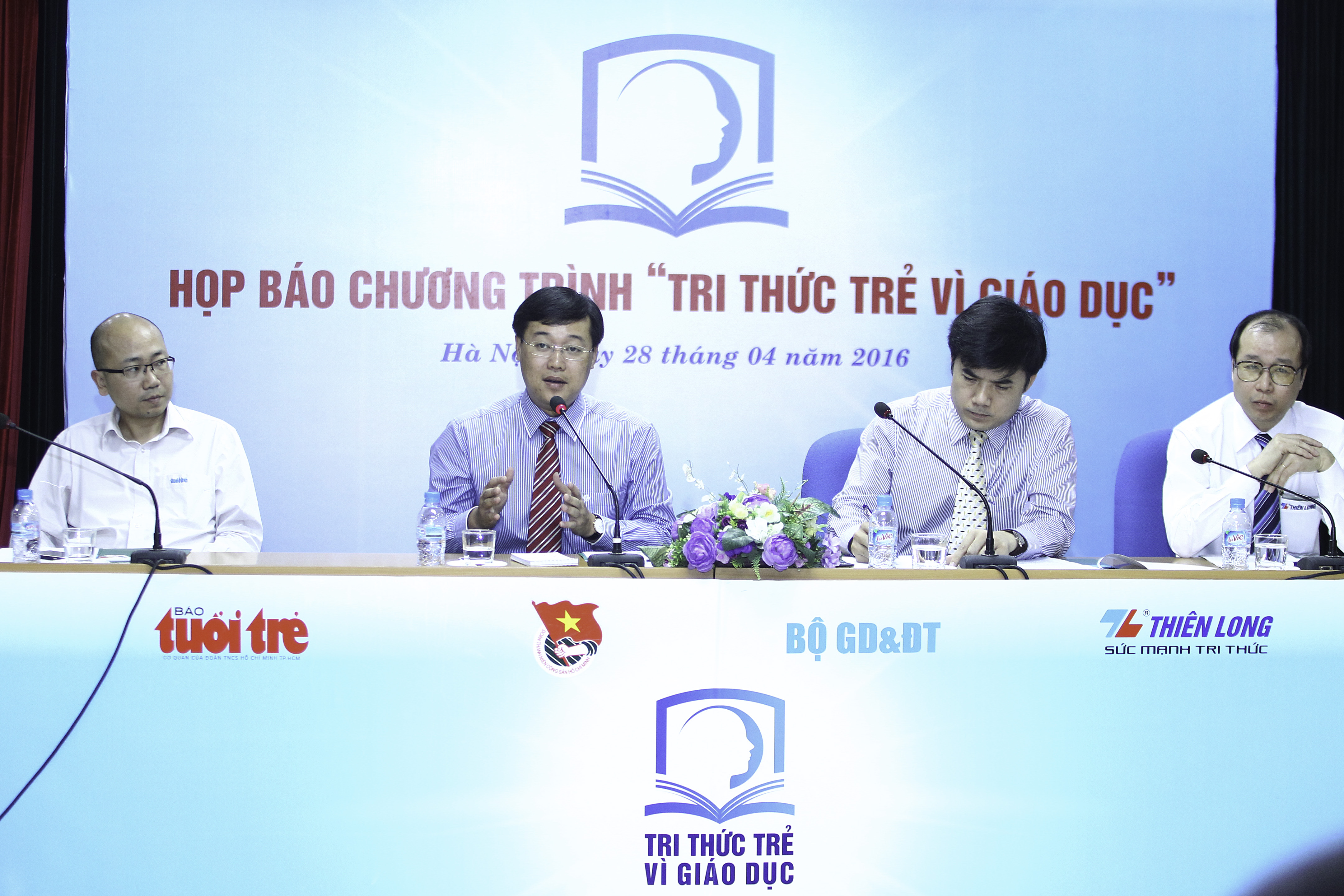 Chương trình “Tri Thức Trẻ Vì Giáo Dục” được phát động từ ngày 28/4/2016 - Ảnh: BTC cung cấp. 