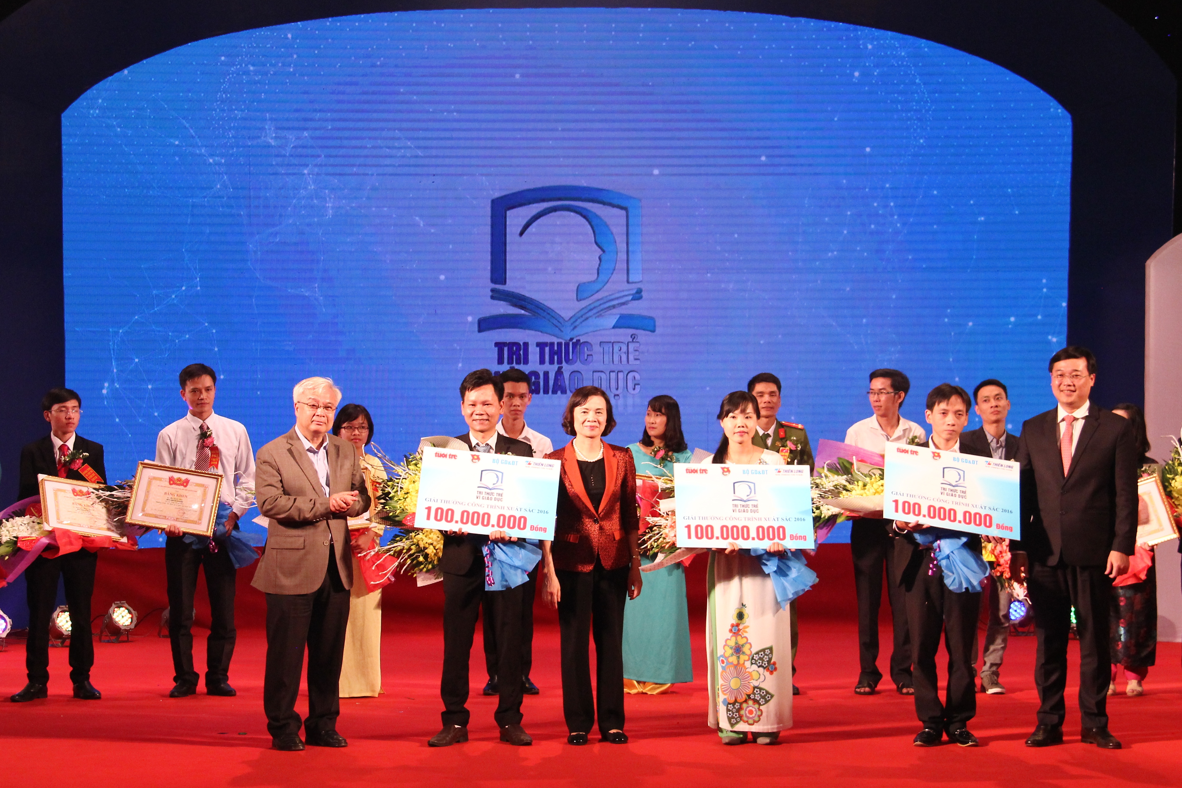 Tri Thức Trẻ Vì Giáo Dục là một trong số những chương trình xã hội khuyến khích sự sáng tạo của thanh niên do Thiên Long tổ chức. 